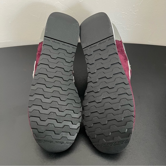 NEW New Balance 670 Burgundy - Picture 7 of 8